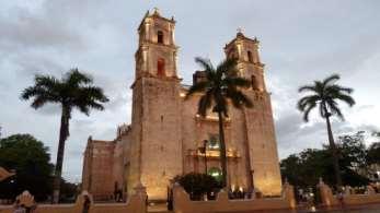 Accommodation: Hotel Hacienda Mérida, Mérida (B D) Day 7 DEPARTURE WED 27 Day 4 CAMPECHE SUN 24 MORNING CONFERENCE SESSION 1 Delegates returning home will be transferred to the Mérida Airport, for