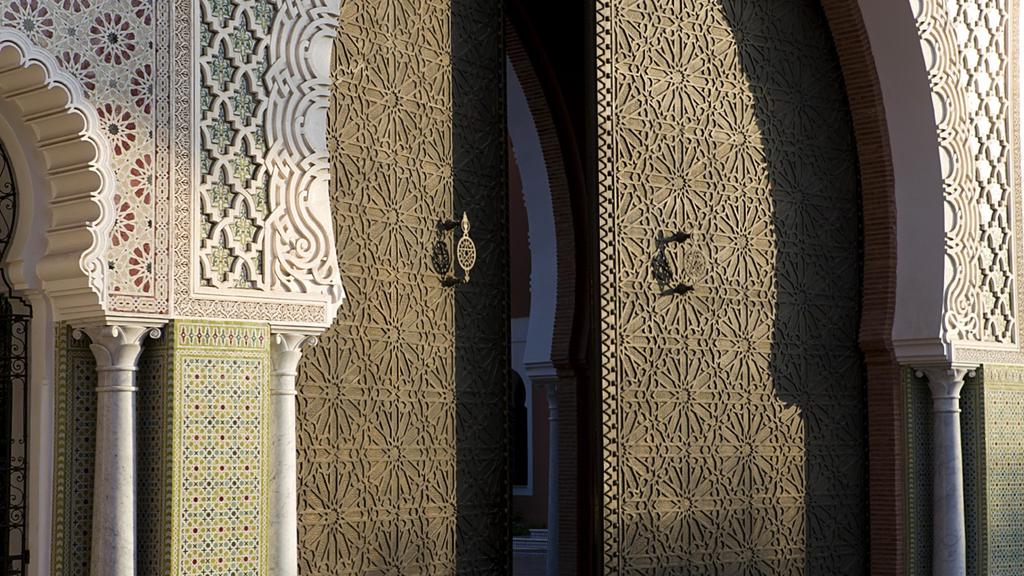 Morocco Imperial Treasures & Desert Wonders G u a r a n t y d e p a r t u r e s E v e r y S a t u r d a y 1 1 d a y s 1 0 n i g h t s Day 9 - Sunday: OUARZAZATE / ZAGORA (190 km) After breakfast