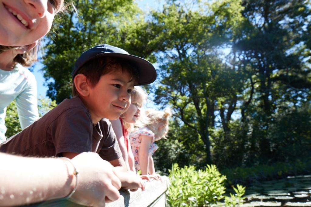 Sessions incorporate outdoor games, hands-on nature activities, wildlife observation hikes, stories, crafts, and more!