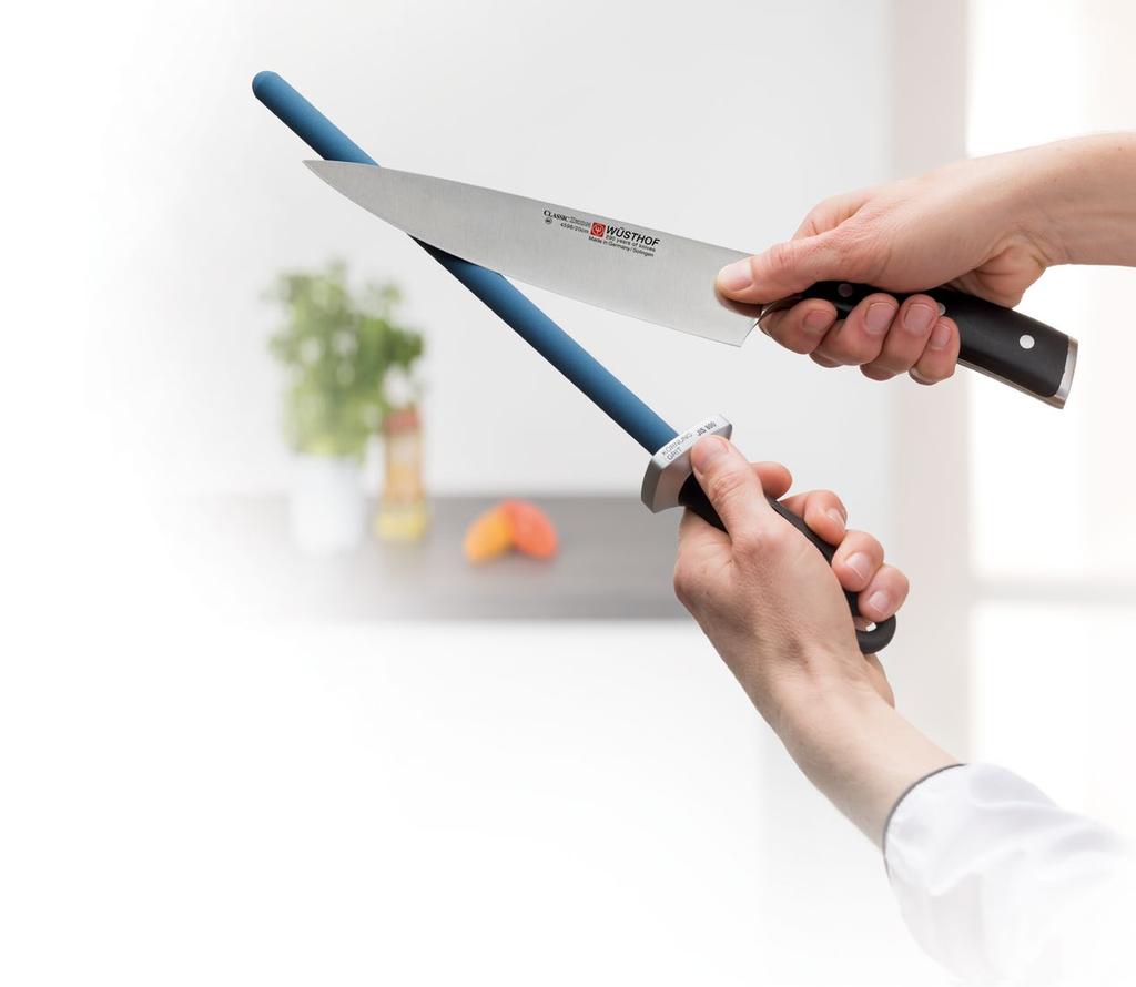 The right way to sharpen Sharpening or honing steels To ensure that your knives stay beautifully sharp, use your honing