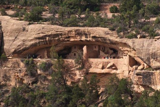 The Park preserves Ancestral Puebloan culture dating from 850 and 1250. We will spend approximately 4 hours in the park and explore Pueblo Bonito, Pueblo del Arroyo and Chaco Culture Una Vida.