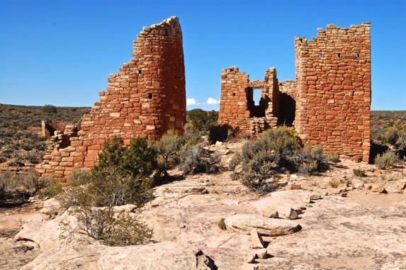 Day 5 Tues. 4/23: Today we visit Hovenweep National Monument. 750 year old large fortress-like towers are clustered along the rim of Little Ruin Canyon. These were once thriving communities.