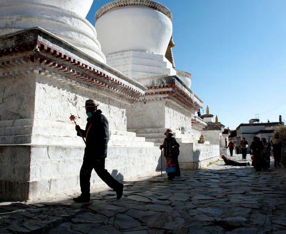Day 7 Home of the Panchen Lamas Today you retrace your steps as you make your way back to Shigatse.