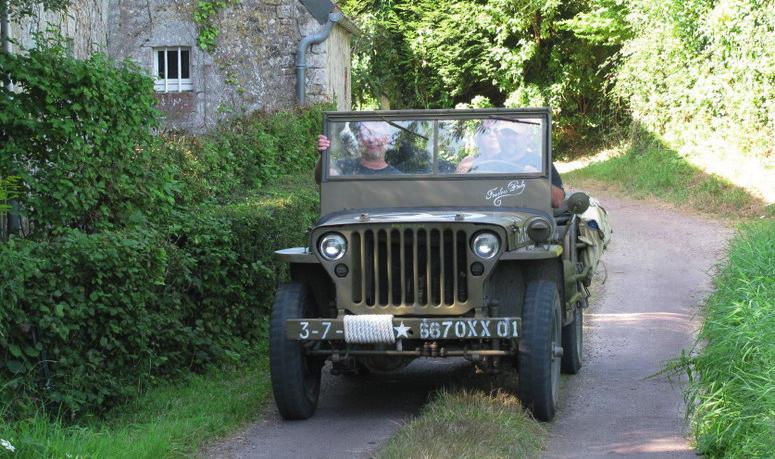 .. Lve an unque experence durng a hstorc tour wth commentares n an authentc JEEP WILLYS jusqu'to -8 PA S S JEEP TOUR NORMANDY JEEP TOUR Le Holdy - SAINTE-MARIE-DU-MONT 0033 233 44 81 20-0033 233 637