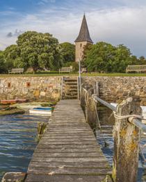 trip to Normandy in 1064. Bosham offers tranquil charm, a beautiful harbour, a traditional harbourside pub and a local art and craft centre.