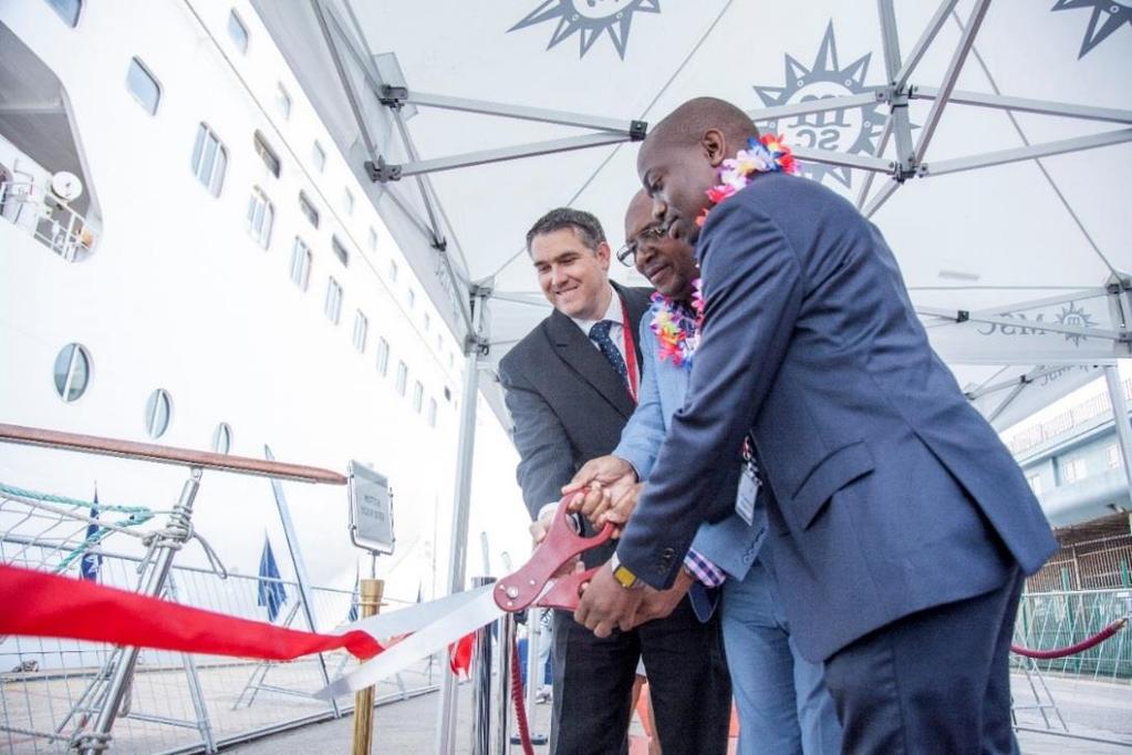 29 November 1 December 2017 27-29 December 2017 22-24 January 2018 11 February 2018 Ends Image Gallery: Below: Declaring the 2017/18 Port of Durban cruise season officially open with a