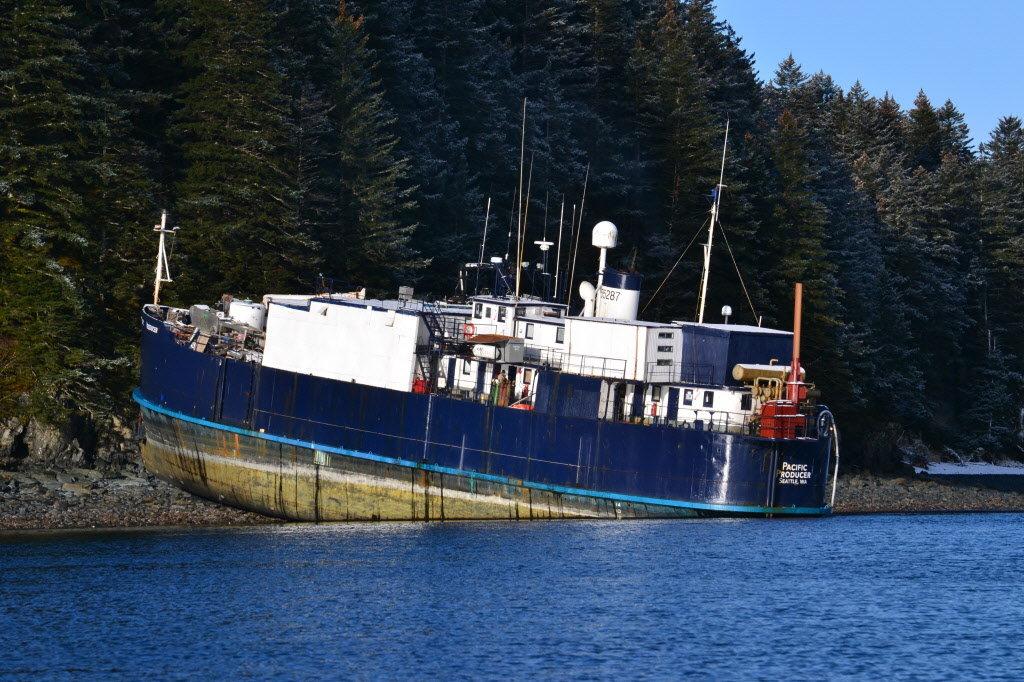 ADV Case Studies Pacific Producer Vessel Name: F/V Pacific Producer Nearest community: Ouzinkie (Kodiak) Narrative Timeline: The F/V Pacific Producer, a 169 processing vessel, ran aground in the