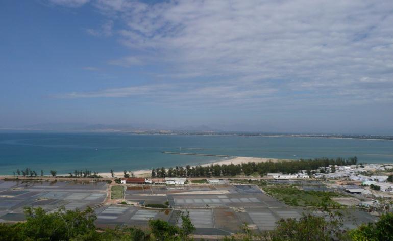 The Lease & Investment Certificate Lease 71,619 sqm of land in Ninh Chu Bay. 500 meters of beachfront. Another 200 meters of waterfront with view of the bay. 29,381 sqm water surface area.