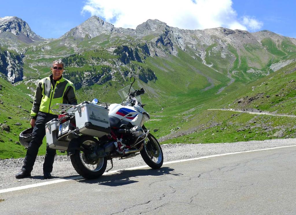 Content Welcome Our fleet Tour bus Tour Pyrenees - Culture and Curves Course of events, Prices and services Hotels How to book your tour? On our website select the tour that you are interested in.