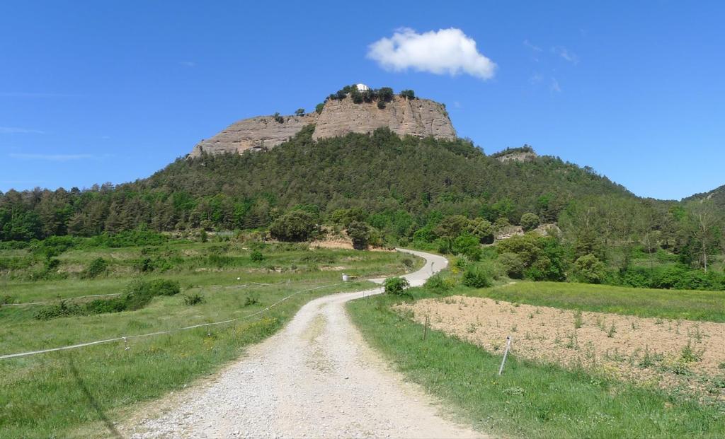 11. RURAL CATALONIA: LA QUAR DEL BERGUEDÀ This demanding circular route reveals the southern foothills of the Berguedà pre-pyrenees, an area of wild, lonely and very rugged mountains.