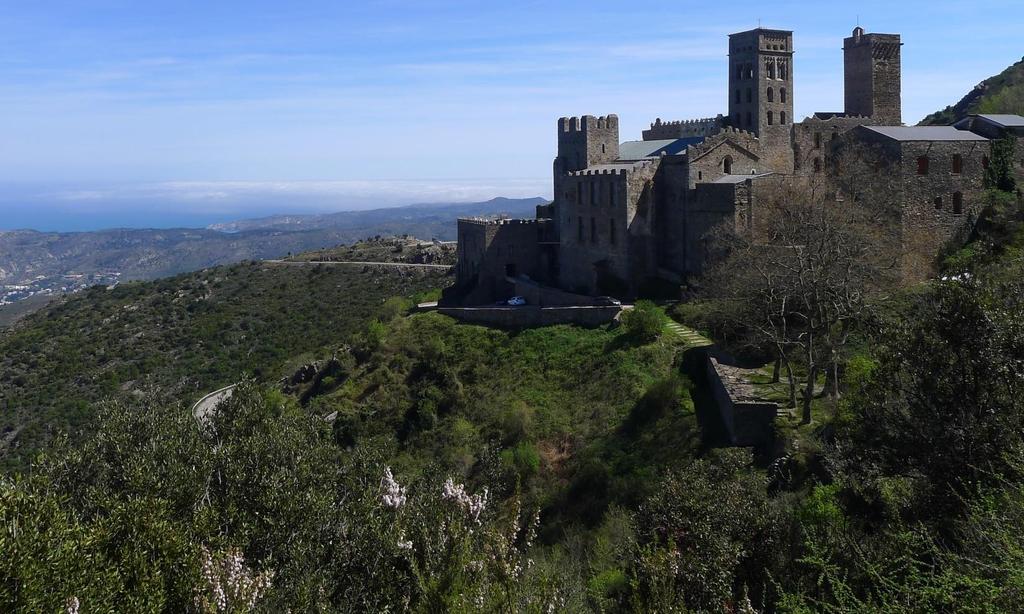 6. AROUND SANT PERE DE RODES The Cap de Creus Natural Park is the place where the Pyrenees merge with the Mediterranean Sea.