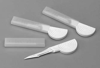 Set of 5 Small disposable scalpels This small plastic handle can be supplied fitted with stainless steel blade shapes 10, 11, 15 and 15A.