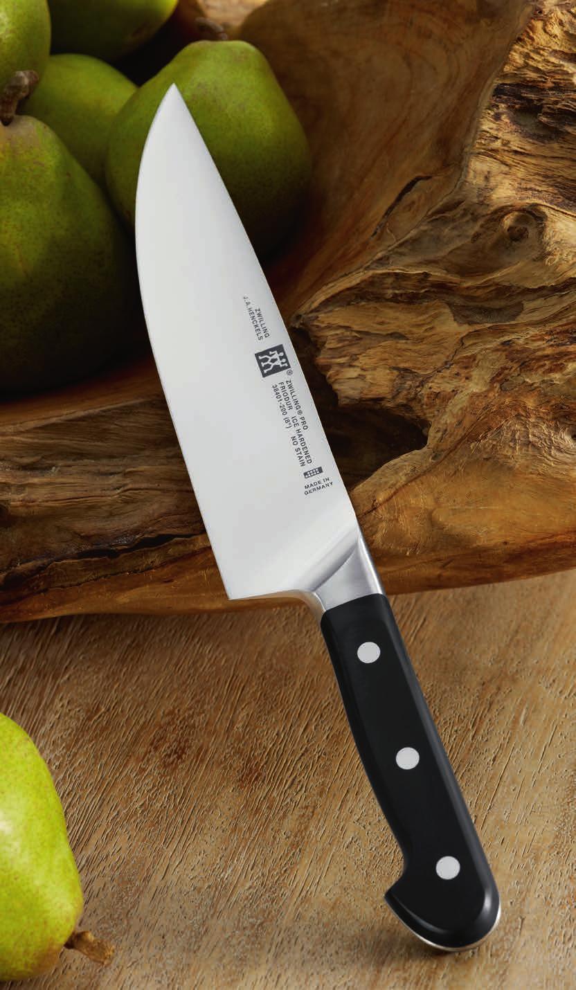 ZWILLING Pro ZWILLING Pro is the most user-friendly knife available to the market. It is ideal for use with the professional pinch grip and circular motion.