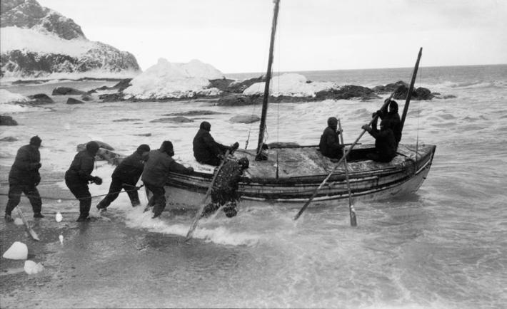 IMMERSE YOURSELF IN ONE OF HISTORY S BOLDEST RESCUES Travel with special guests whose extreme experience will help you unlock the secrets of Shackleton s endurance.