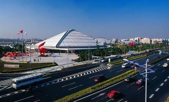 GUANGZHOU GYMNASIUM 500M 2min by car Covers an area of 240,000sqm,
