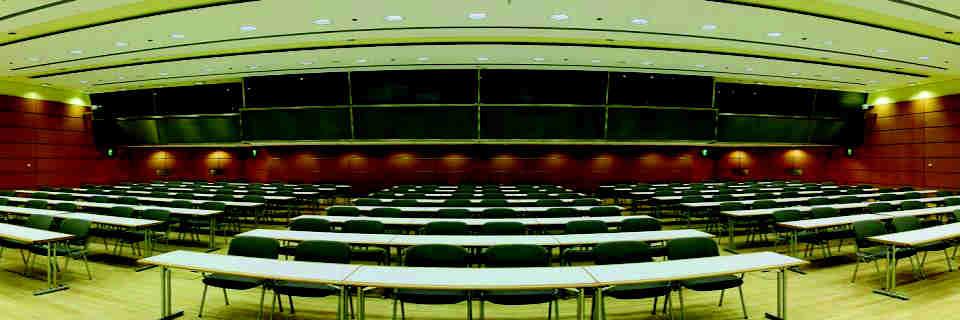 ICM Room 5 390 m² floor space 413 row seats 208 classroom-style seats 4.