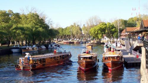 07 BUENOS AIRES (Breakfast) Half day Tigre Coach Tour 4Hrs (Apply to Seat-In-Coach & Private Tour) Today you will enjoy a half day Tigre Tour.