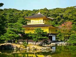 THE 7-NIGHT TOUR OF CENTRAL JAPAN Enjoy a 2-day tour to some of Kyoto's most famous sites: The Golden Pavilion (Kinkakuji Temple), designated as a National Special Historic Site and National Special