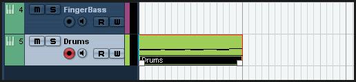 Trong ví dụ này ta có thể nhân lên 4 lần. Ở ô nhịp thứ tư, có một sự thay đổi trong phần Drums.