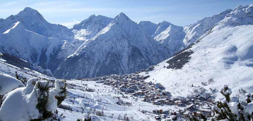 Skiing before everyone else: in Les 2 Alpes, skiers do not wait for the beginning of winter to put their skis on.