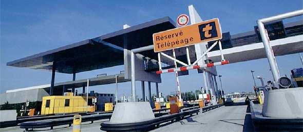 2.1 - General principles of road pricing in France Electronic toll collection (ETC) on the french motorway network is now present on more than 3,000 specific lanes.