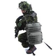 Using the vest with backpacks Put the padded shoulder straps behind the back pillow on