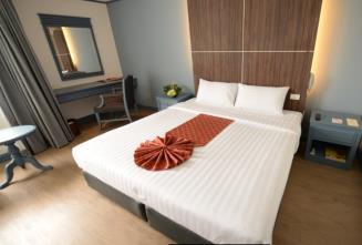 of Rooms 111 Rate 2,000-2,700 THB Tel 662.