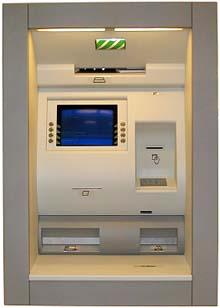 6 Osnovna svrsishodnost uvođenja bankomata jeste pružanje usluga i tamo gde nema ekspozitura, kao i produžavanje radnog vremena i snižavanje troškova.