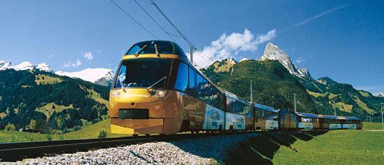 ON THE TRACKS OF THE GOLDENPASS LINE 3 days / 2 nights Travel period from 01.11.2014 31.03.2015 Two languages, three worlds, six lakes, one line: That s the GoldenPass Line.