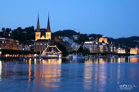 CITY TRIP LUCERNE 4 days / 3 nights Travel period from 01.11.2014 31.03.2015 Lucerne is the ideal starting point for many excursions to the highlights of central Switzerland.
