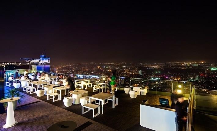 WELCOME RECEPTION Venue option: A Roof Top