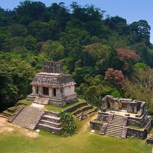 Among the most interesting sights of the ruins of onampak in the Lacandon rain forest, are the fascinating murals in the "Temple of the Paintings".