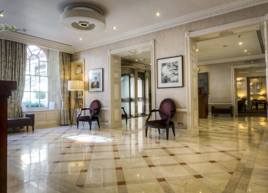 WELCOME TO HILTON LONDON EUSTON Conveniently located in the heart of the capital, set in a charming Victorian townhouse.