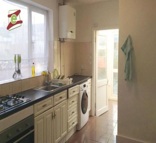 St George House Share Zone 3 THE PERFECT HOME AWAY FROM HOME St. George House Share St. George is a beautiful and large, sunny property in the Upton Park area of East London.
