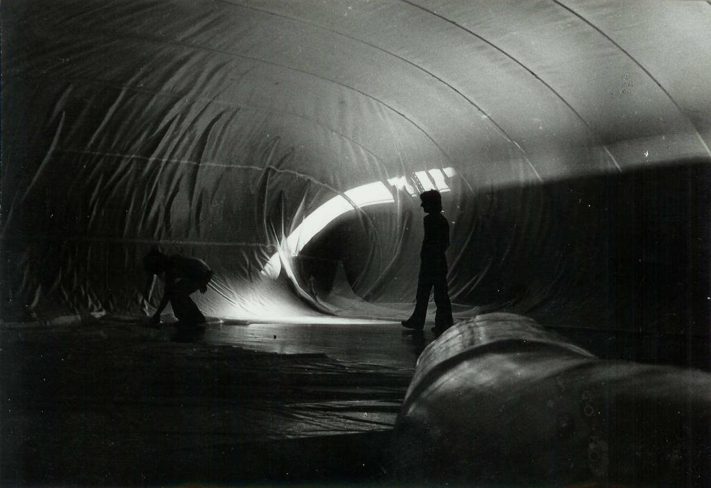 Summer 1974 : After making a 400-sq. m inflatable structure with Philippe L.