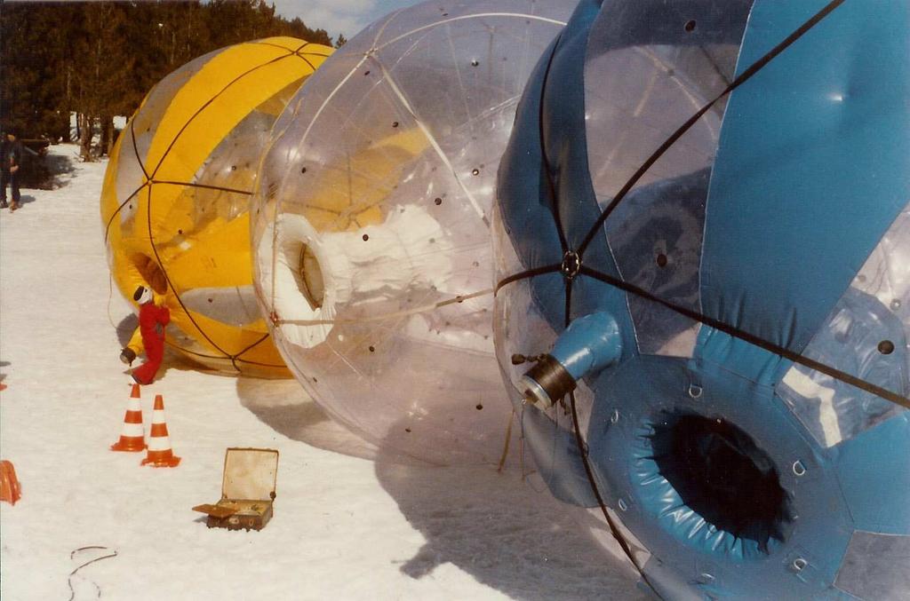 February 1981 : First commercial contract for Radio Monte Carlo's Tournée des neiges (snow tour). I made three prototypes in clear PVC and managed the tour.