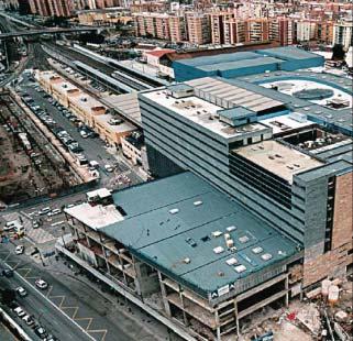 with the suburban rail networks, the Commercial Centre of VIALIA, the hotel Barceló VIALIA and the underground parking.