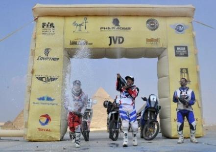 Day 2 Spend the full day on the beach while racers get their cars from the Port of Alexandria. Enjoy the atmosphere of the Pharaons Rally. Day 3 Possibility to relax in the morning on the beach.