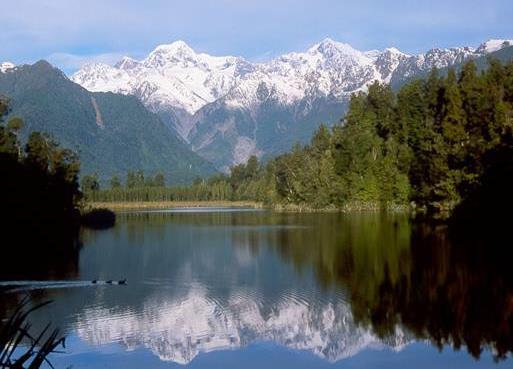 GEOTOURS NEW ZEALAND JANUARY 13 25, 2018 Trip Cost = $2290 - includes hotels, private transportation, many entries/activities, some meals Optional 2-day
