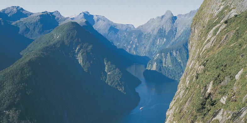 the most stunning scenery of Doubtful Sound. DOUBTFUL SOUND WILDERNESS CRUISES PATEA EXPLORER Nov - Apr 9.30am daily May - Oct 9.45am daily Late Dec - Feb 7.