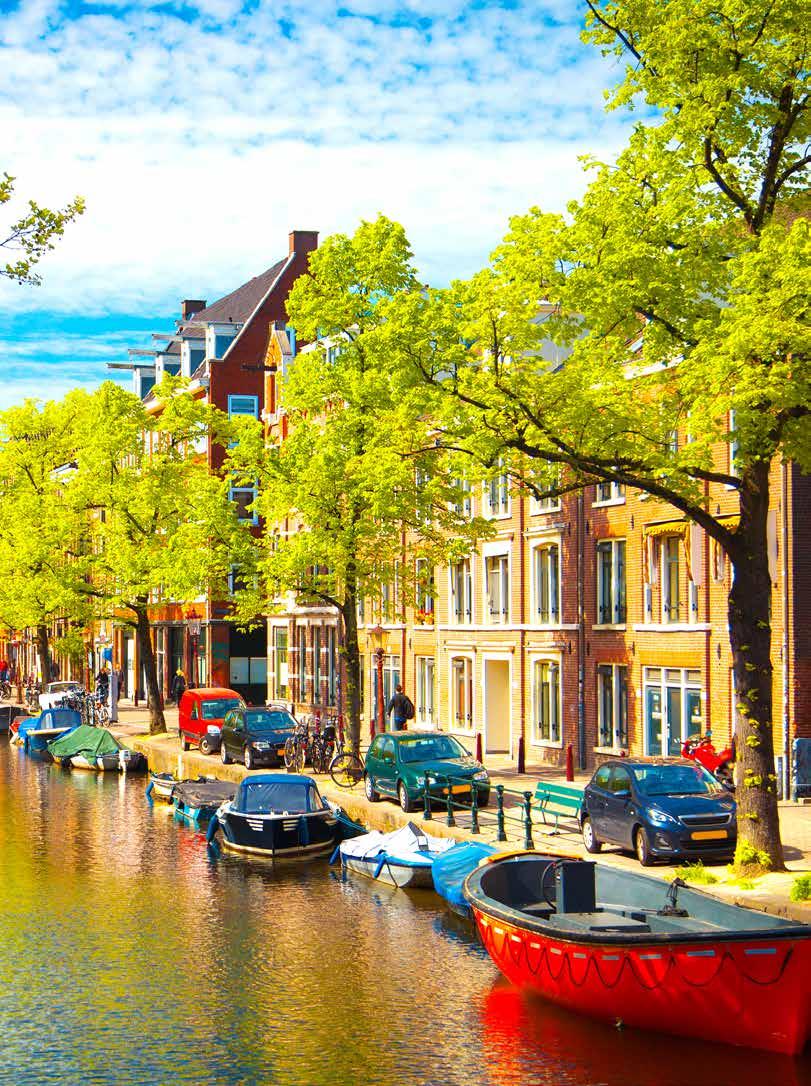 АМ ВОДИЧ НИЗ СТЕР ДАМ Главниот и најголем град во Холандија е атрактивна дестинација која вреди да ја посетите.
