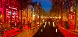 Изградена е на 4 ката и е возбудливо доживување за секој посетител, кој ќе ужива со сите сетила. На ова место ќе дознаете сè за најголемиот бренд меѓу пивата, но ќе можете и да дегустирате. 4. Музејот на истакнатиот холандски сликар Винсент Ван Гог е една од најчестите причини за посета на Амстердам.