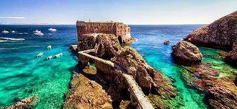 Today leave the city behind for a trip to the surprising natural paradise of Berlenga Grande Island.