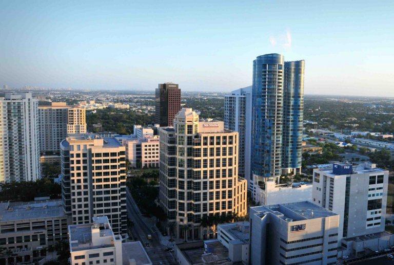 Major employers in the CBD include the Broward County Government and School Board, the Federal Courthouse, the Sun-Sentinel and AutoNation, as well as numerous other law and financial firms.