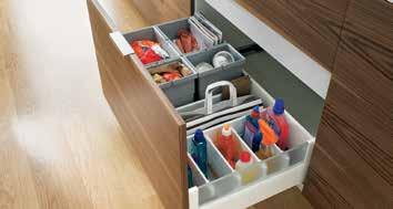 Cleaning Zone Storage for waste/recycling and cleaning bottles For TANDEMBOX intivo TANDEMBOX intivo bottle rack 1 10 9 3 2 The sink base unit is an ideal place to store your waste/recycling bins as