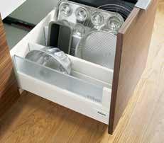 Cooking Zone Storage for baking trays & accessories For TANDEMBOX antaro TANDEMBOX intivo drawer shown Having baking ingredients nearby is only half the battle.