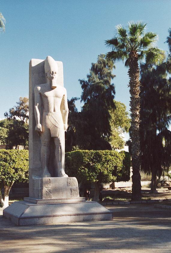 statues of Ramses