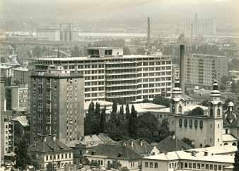 Urbanistična ureditev večjega mesta zahteva določitev in medsebojno povezavo območij za določene namene. Za bolnišnice je Ljubljana dobila takšno območje v začetku 20.
