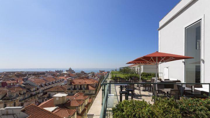 The hotel overlooks Sao Jorge Castle with wonderful views to the sea.