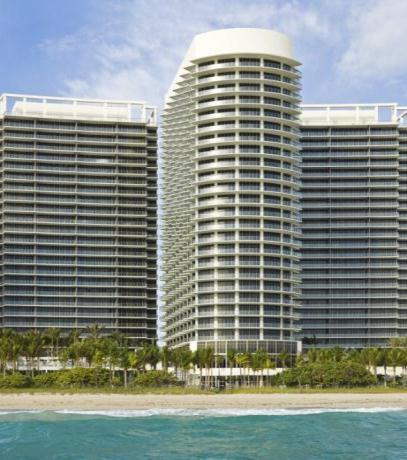 sales» Drives new SPG members and loyalty ST. REGIS BAL HARBOUR» 307 residential units» Iconic 210+ room St.